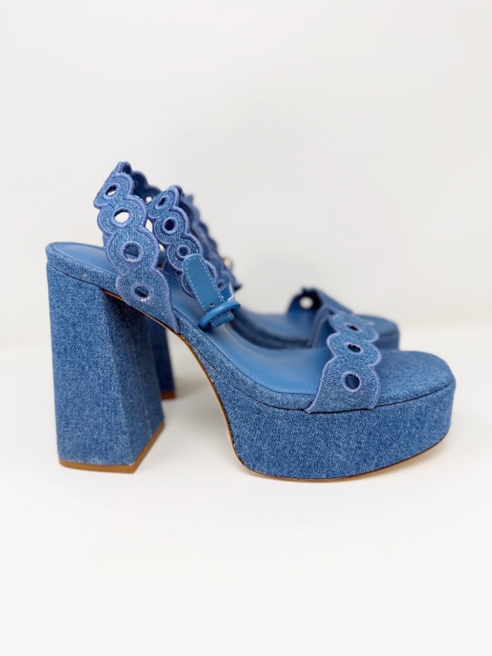 New Larroude Dolly Broderie Sandal In Blue Stoned Denim Sz 9.5 - Picture 4 of 12